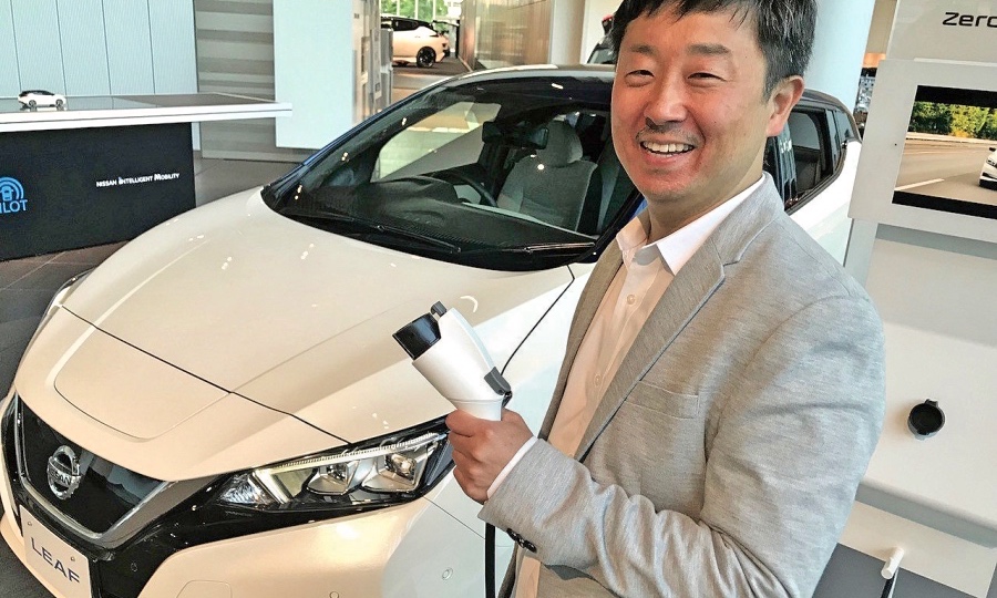 Nissan E Pedal Electric Technology Gives Leaf Ev Some Street Cred