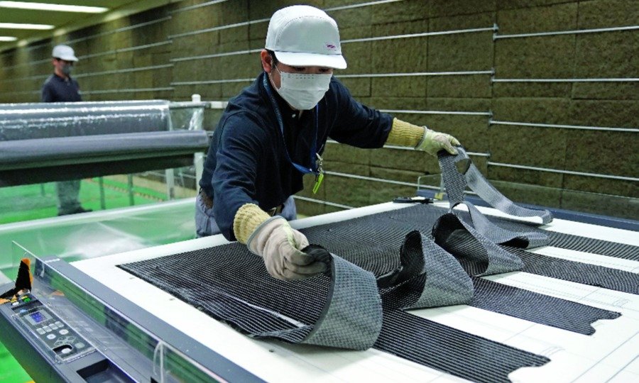Nissan to use carbonfibre components in massmarket autos by 2024