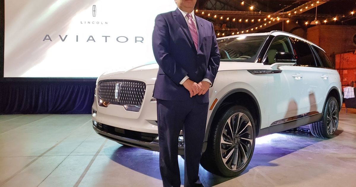 Lincoln Aviator lands in Canada to sounds of classical quartet