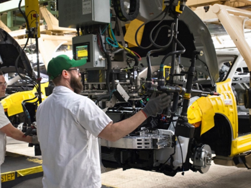 Ontario seeks more auto production as output declines again Auto Recent