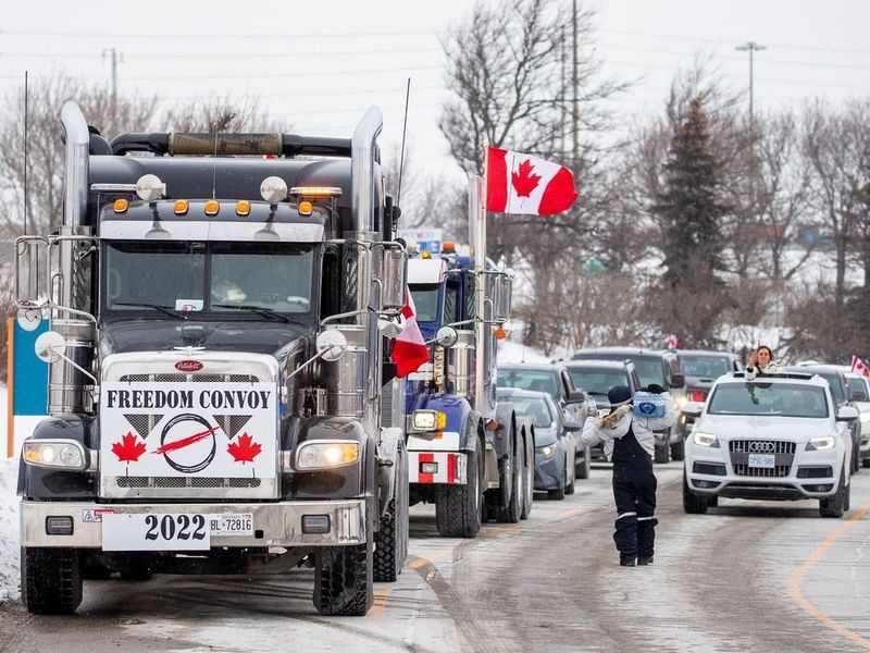 Tesla CEO Elon Musk praises Canadian trucker convoy protesting vaccine mandate Auto Recent
